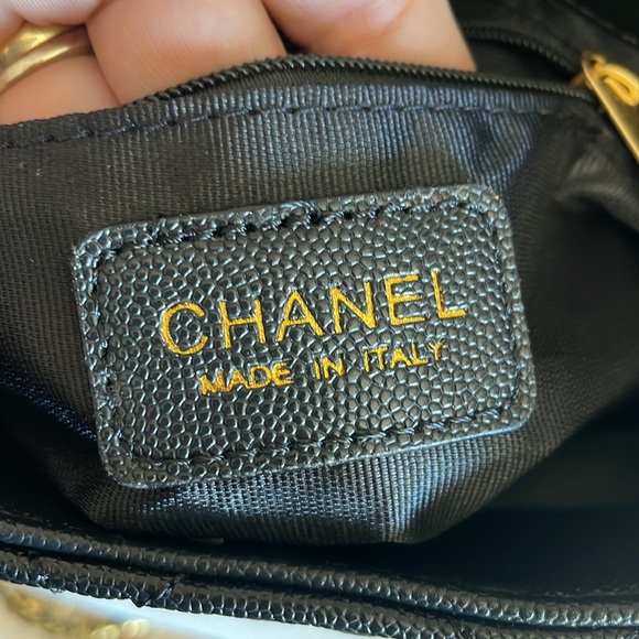 GWP Chanel Makeup  bag - Picture 13 of 16